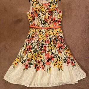 Tommy Hilfiger Sleeveless, Floral Dress with lining; size 6; Super pretty!